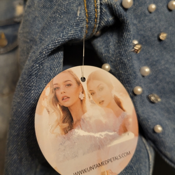 NWT Untamed Petals Denim Jacket, Size Small - Picture 6 of 11